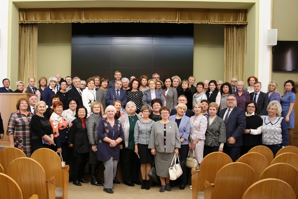 Вероника Скворцова провела встречу с лидерами профсоюзов работников здравоохранения.