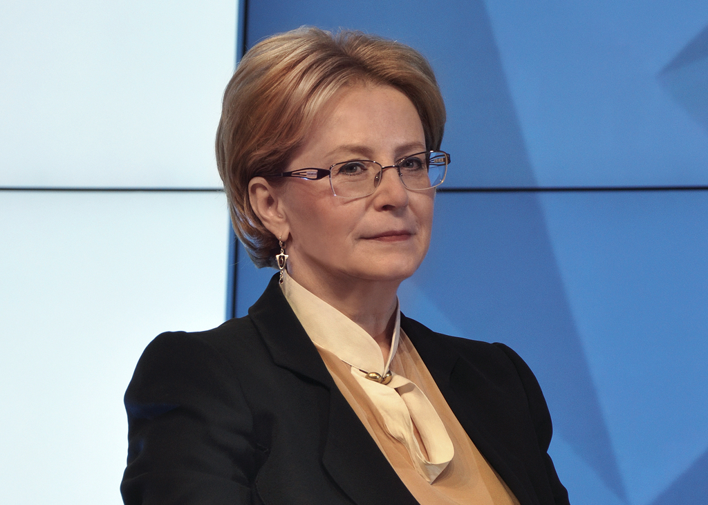 Вероника Скворцова предлагает восстановить отраслевую систему оплаты труда.