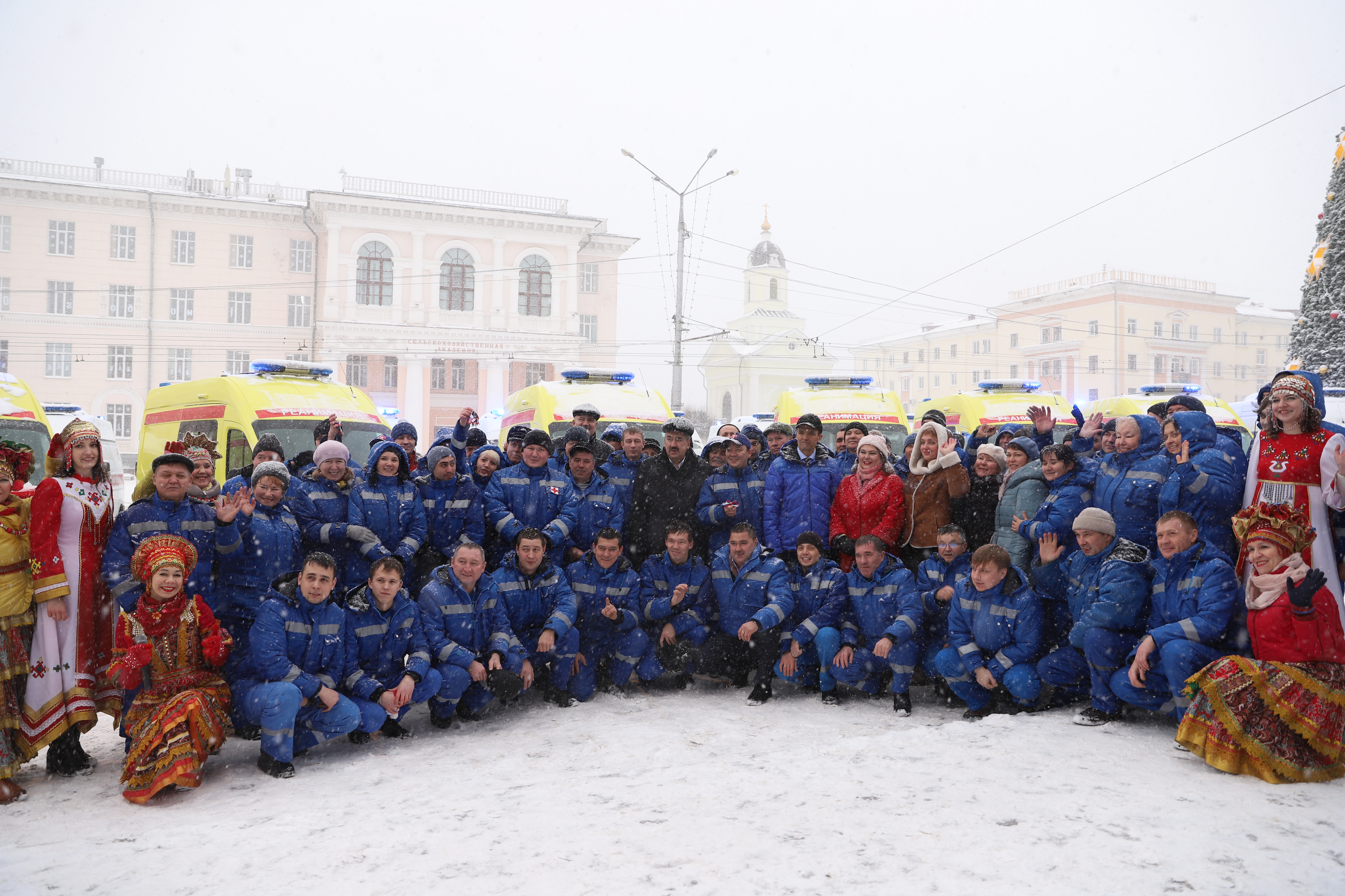 Автопарк скорой медпомощи пополнился еще на 32 автомобиля.