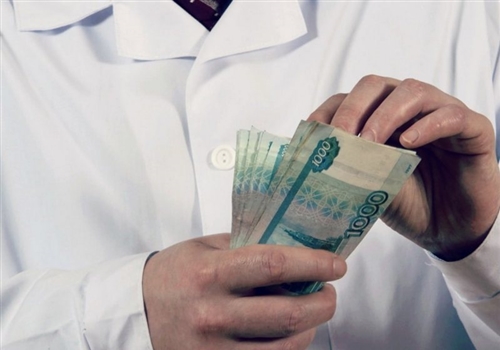 Медработники начнут получать доплаты в конце февраля.