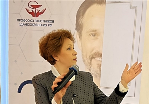 В Профсоюзе назвали условия достойной зарплаты медработников.