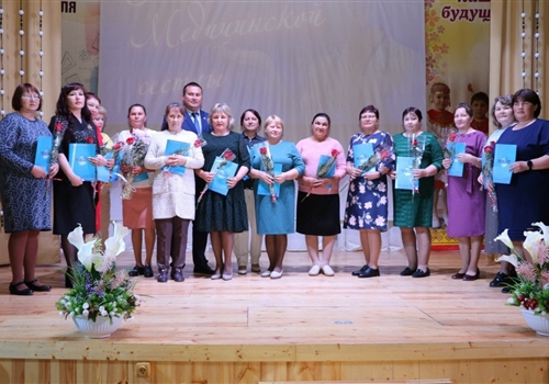 Профсоюз Канашской ЦРБ поздравил медсестер.