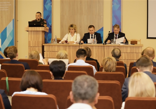 Под председательством вице-премьера Правительства Чувашии – министра здравоохранения Владимира Степанова состоялось заседание коллегии регионального Минздрава.