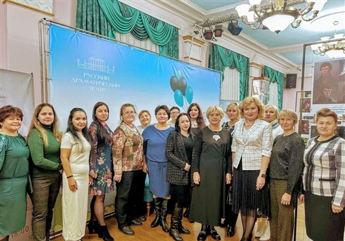 В театр - вместе!