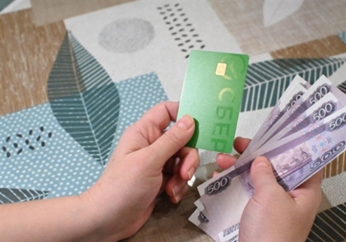 Минтруд предложил поднять МРОТ на 20,7% в 2026 году.