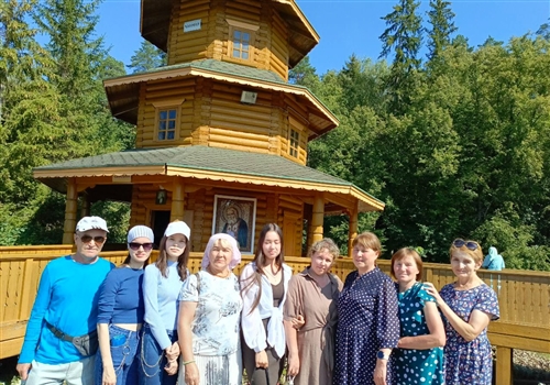 Члены Профсоюза Вурнарской ЦРБ посетили Серафимо-Дивеевский монастырь.