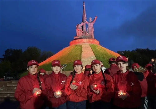Свеча памяти.